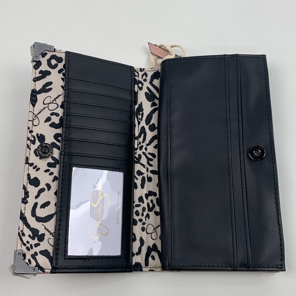 Jessica Simpson Blush Pink Zip around Wallet Black White lined Slip pockets NEW - Picture 7 of 16